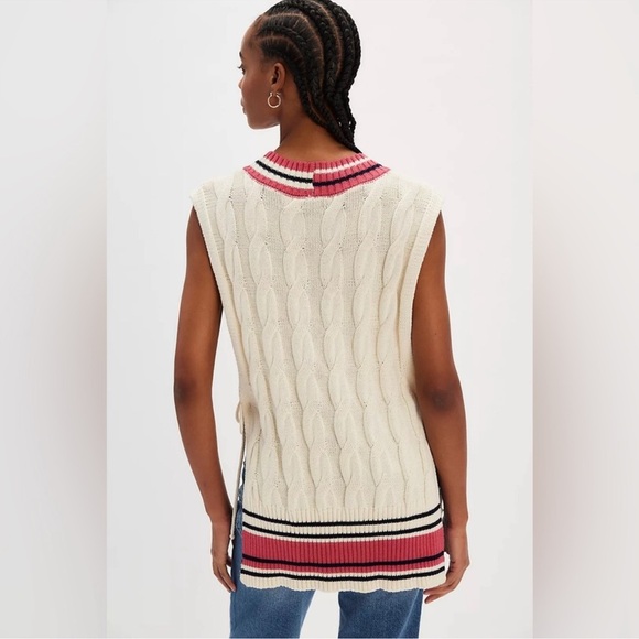 FREE PEOPLE CABLE KNIT SWEATER VEST WITH SIDE TIE DETAIL! S - Picture 4 of 11